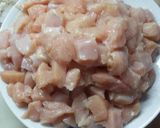 Foto del paso 5 de la receta: Dados de pollo con crema de verdeo y papas