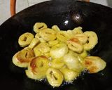 A picture of step 1 of Soya chaap korma.