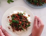 A picture of step 3 of Stir Fried Minced Meat with Baby Spinach.