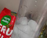 Foto del paso 2 de la receta: Mojito de frutilla con maní surtido