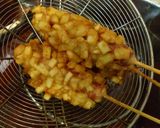 Foto langkah ke 4 dari resep Dokkebi Hotdog.