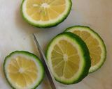 A picture of step 2 of Citrus Cucumber Infused Water.