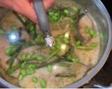 Foto del paso 8 de la receta: Pámpano, edamame y espárragos verdes