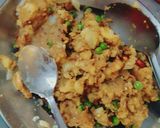 A picture of step 4 of Aloo matar samosa.
