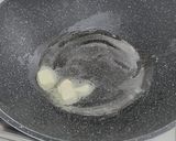 Foto del paso 4 de la receta: Redondo de pavo relleno de champiñones y queso en salsa