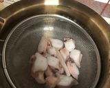 燙大魷魚腳佐五味醬的食譜步驟3照片