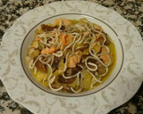 Foto del paso 6 de la receta: Calabacín con setas, salmón ahumado y gulas