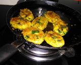 A picture of step 4 of Veg kabab with chilli garlic sauce.