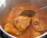 A picture of step 1 of Chicken Kao Soi.
