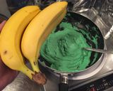 Foto langkah ke 2 dari resep Es Pisang Ijo (Es Pisang Hijau).