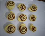 Foto langkah ke 6 dari resep Cinnamon Rolls and Cater Pillar Bread.