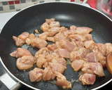 Foto del paso 5 de la receta: Ensalada de pollo macerado en salsa de soja