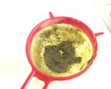 Foto del passaggio 2 della ricetta Paccheri ondulati con branzino e crema di zucchine e basilico