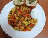 Foto del paso 1 de la receta Pasta aprovechamiento con huevo duro y pan de pueblo tostado