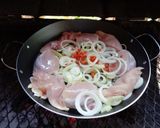 Foto del paso 2 de la receta: Salteado de pollo y verduras al disco en la parrilla