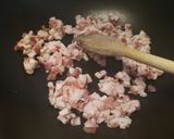 A picture of step 2 of Carbonara pie.