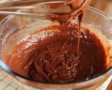 Foto langkah ke 3 dari resep Resep Kue Muffin Coklat.