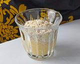 Foto langkah ke 1 dari resep Banana Berry Jam Overnight Oats.