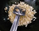 A picture of step 1 of Instant salty poha.