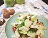 Foto del passaggio 4 della ricetta Insalata primaverile al profumo di zenzero