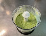 Une image de l'étape 7 de Sauce Salade Épicée à la Coriandre et Ail Frais Confit.