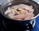 Hình bước làm 1 của món Mì gạo lứt (bún gạo lứt) nấu ức gà