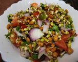 A picture of step 4 of Mung bean sprout salad.