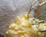 Foto del paso 1 de la receta: Muffins de banana y dulce de leche con cubierta azucarada de coco🥳