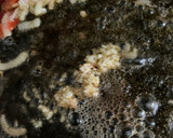 Foto del paso 8 de la receta: Paella de frutos del mar con gambones congelados
