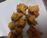 A picture of step 2 of Punjabi Kadhi Pakoda.