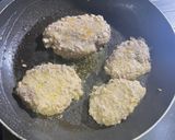 Foto langkah ke 4 dari resep Hamburg Patty Saus Curry Kari Jepang ala Tintin.