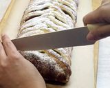 Foto langkah ke 6 dari resep Apple Strudel.