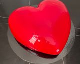 Une image de l'étape 28 de Gâteau-miroir en forme de cœur 3D, fourré à la fraise et à la mousse à la vanille.
