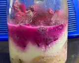 Foto langkah ke 2 dari resep Naga merah overnight oat in a jar.