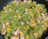 Foto langkah ke 5 dari resep Tumis Pare Jagung Tahu.