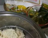 Foto langkah ke 1 dari resep Jenang Grendul Singkong Daun Kelor.