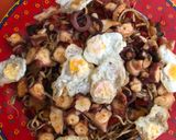 Foto del paso 10 de la receta: Ñoquis con pulpo, gulas y huevos de codorniz