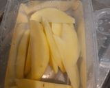 Foto langkah ke 1 dari resep Potato wedges simple.