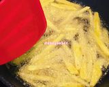 Hình bước làm 2 của món Khoai Lang chiên Mật Ong 🍠