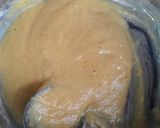 Foto langkah ke 3 dari resep Fluffy Simple Pancake.