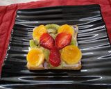 A picture of step 3 of Fruity Creamy Choco Sandwich.