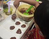 Foto langkah ke 5 dari resep Chocochips Mete Cookies.