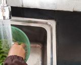 Foto langkah ke 1 dari resep Tumis Buncis Sosis Saos Tiram.