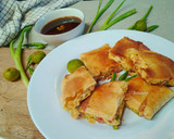 Foto langkah ke 6 dari resep Martabak Telur Rumahan.
