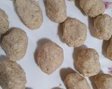 A picture of step 3 of Chena and Raw Banana Kofta curry.