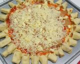 Foto langkah ke 7 dari resep Pizza homemade.