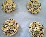 A picture of step 6 of Giant choc chip cookies alla Fluffy.