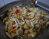 Foto langkah ke 3 dari resep Tumis Tahu Tempe Tauge.