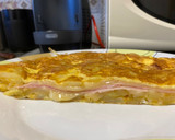 Foto del paso 6 de la receta: Tortilla de patatas rellena de jamón y queso