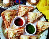 चीज़ क्लब सैंडविच (cheese club sandwich recipe in Hindi) रेसिपी चरण 3 फोटो